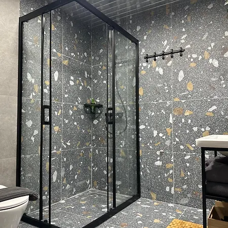 Markos Center 아파트 *
