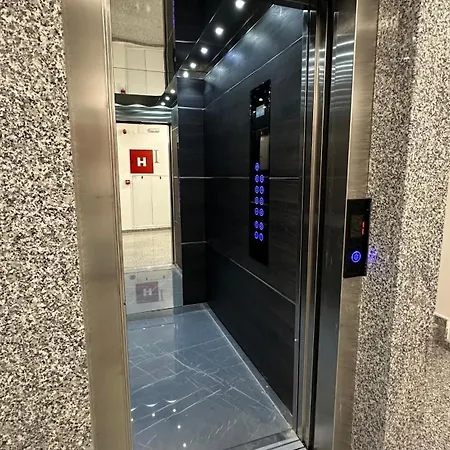 아파트 Markos Center *