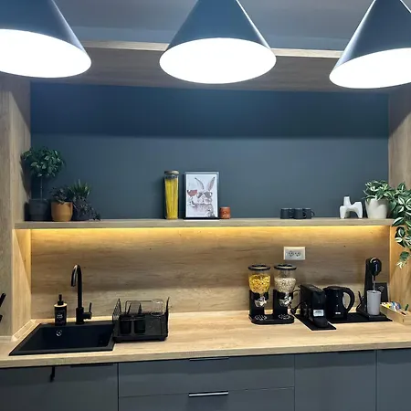 아파트 Markos Center