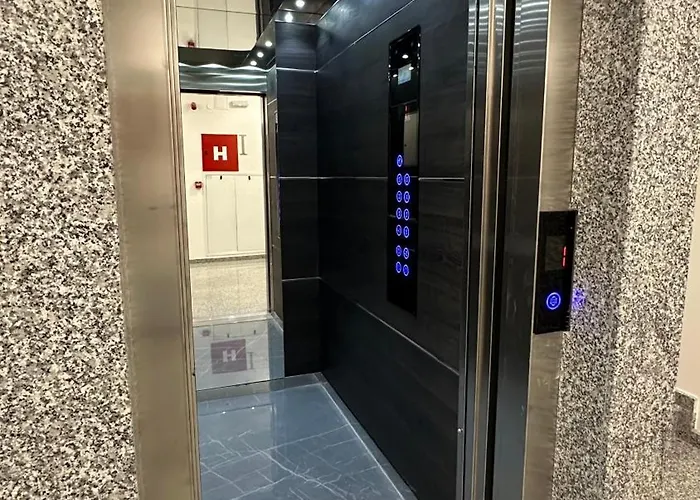 Апартаменти Markos *