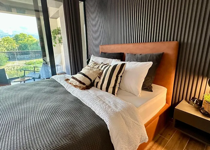 Апартаменти Markos *